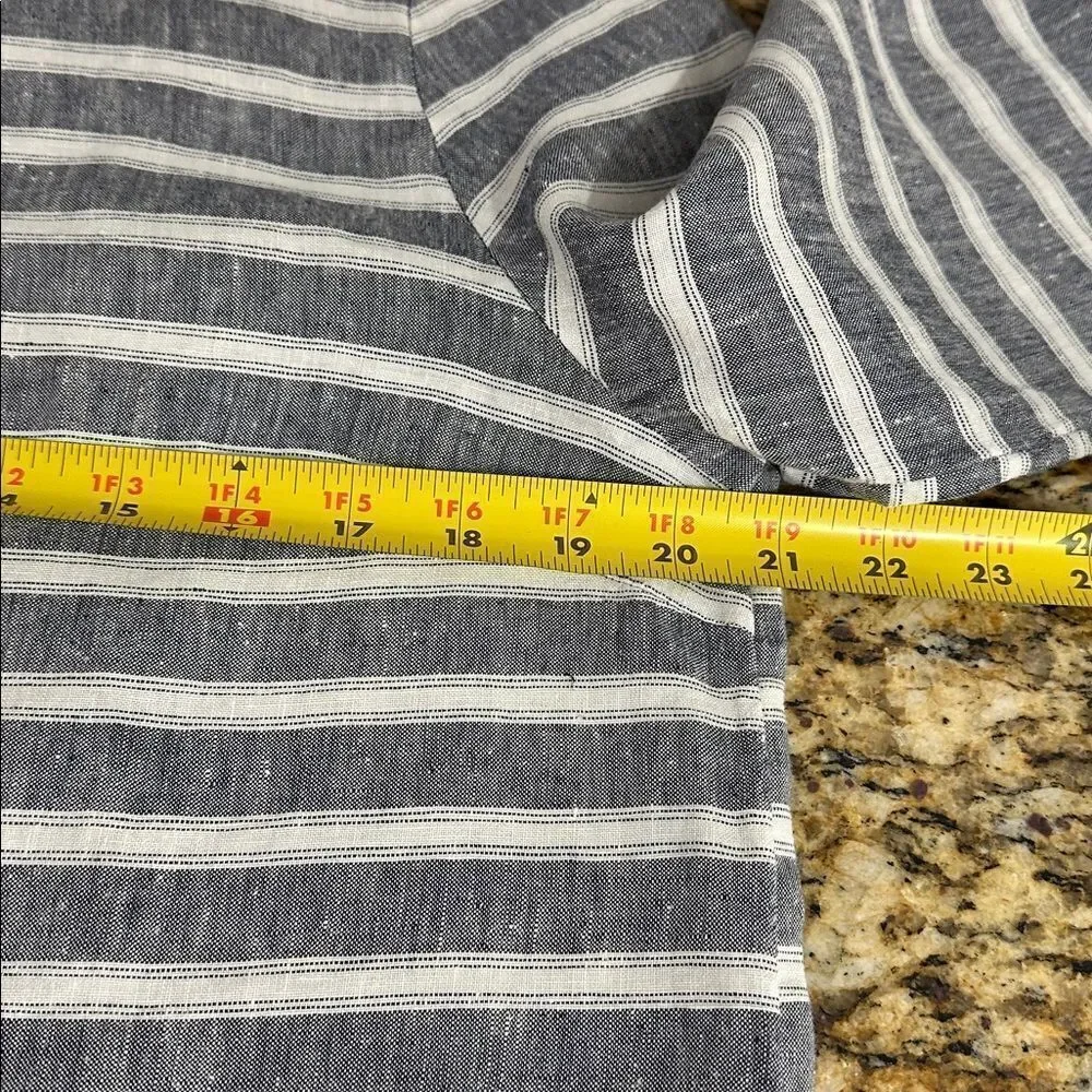 Christian Siriano Linen Gray And White Striped 3/4 Sleeve Top Size L